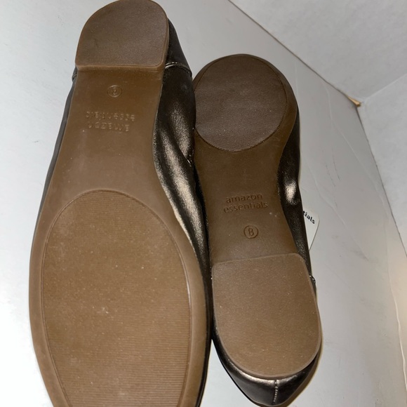 Amazon essentials silver flats - Picture 11 of 13